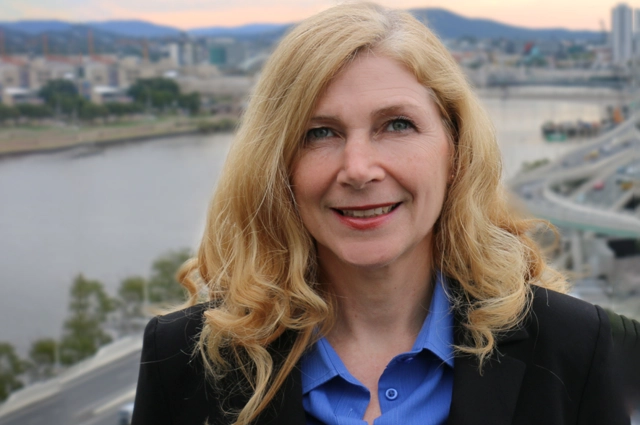 Headshot of  Sue Keay